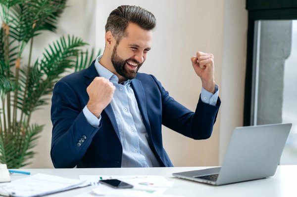 Comment assurer une traduction complète et précise d'un contenu français en turc ?