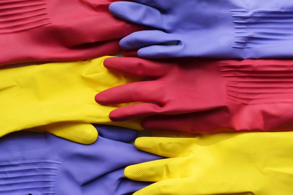 Quels types de caoutchoucs et plastiques choisir pour ses travaux ?