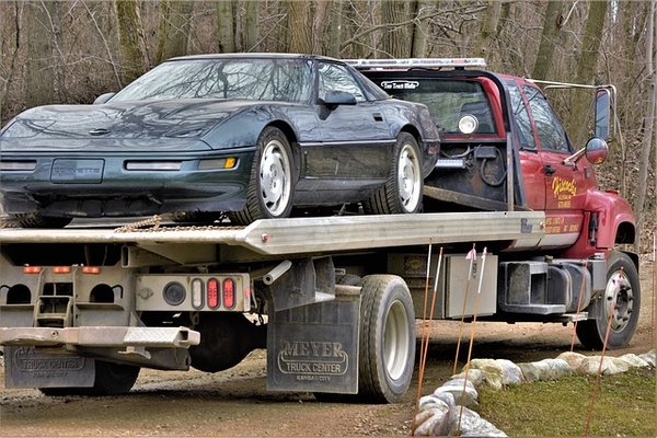 Location camion plateau : simplifiez le transport de vos véhicules